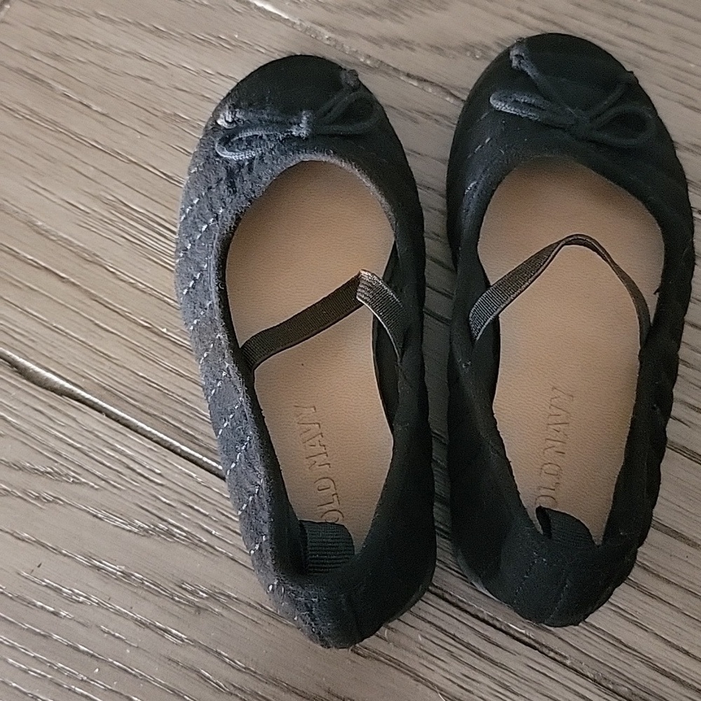 Old navy toddler ballets - Picture 3 of 4